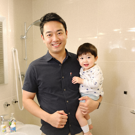 子供とトイレの画像